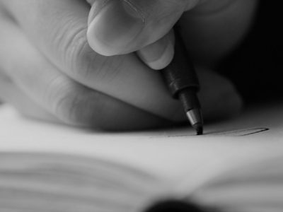 ink-pen-to-journal-paper